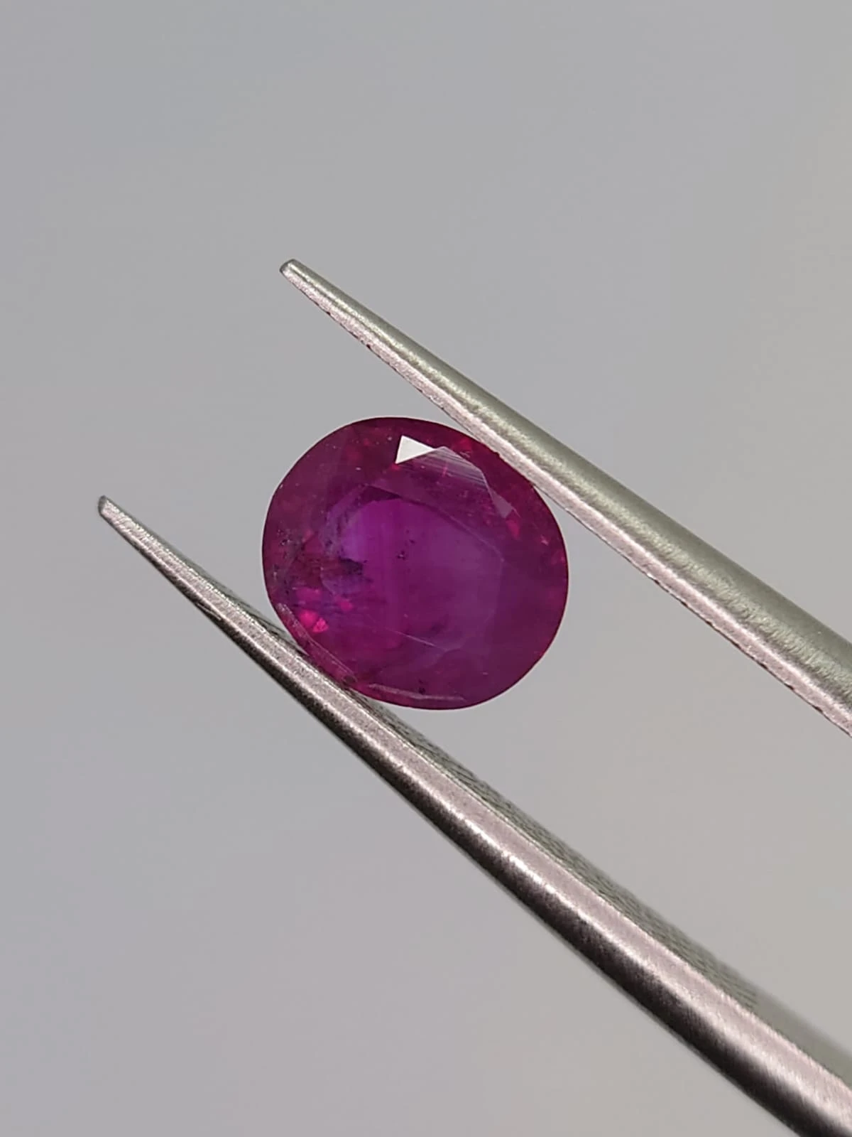 1.37ct Natural Ruby from Kashmir Valley, Pakistan — view 4